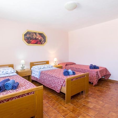 Appartamenti In Villa Con Ampio Giardino Esterno Посада Экстерьер фото
