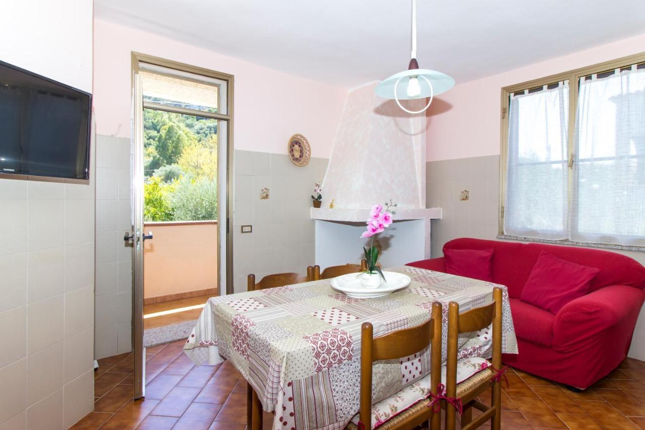Appartamenti In Villa Con Ampio Giardino Esterno Посада Экстерьер фото