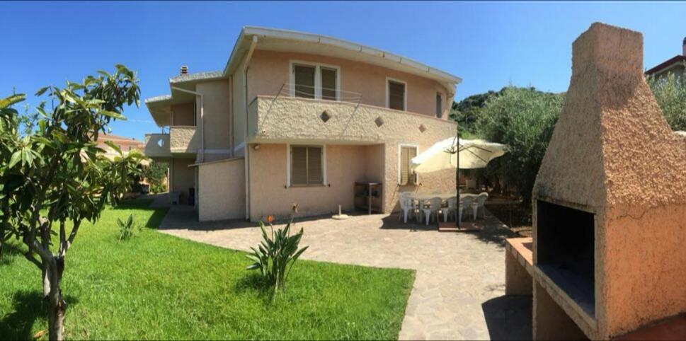 Appartamenti In Villa Con Ampio Giardino Esterno Посада Экстерьер фото