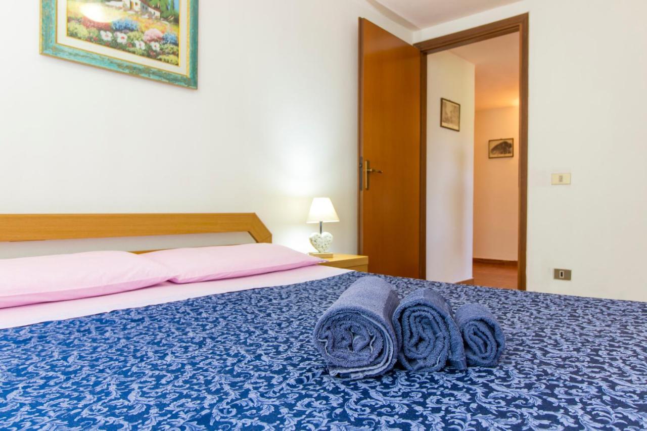 Appartamenti In Villa Con Ampio Giardino Esterno Посада Экстерьер фото